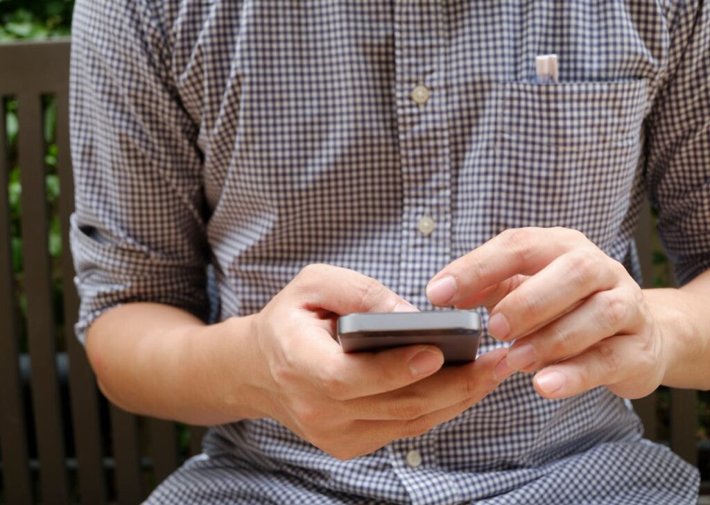 Tech Tips: Emergency Contacts on Smartphones