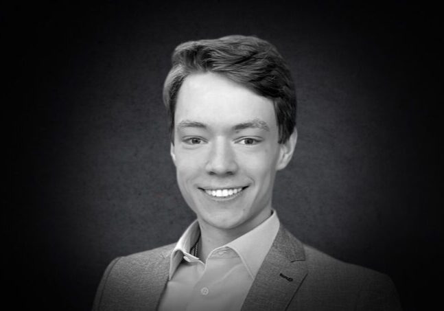 Chris Fielder, Gravis Law